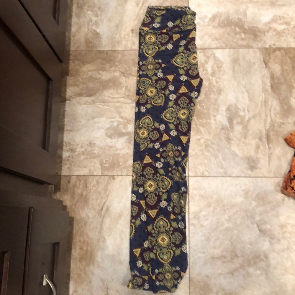 LulaRoe one size leggings